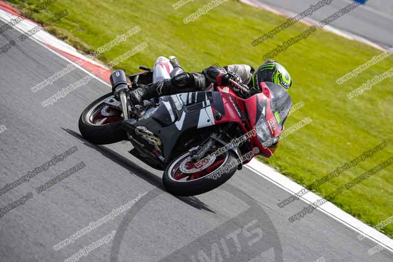 donington no limits trackday;donington park photographs;donington trackday photographs;no limits trackdays;peter wileman photography;trackday digital images;trackday photos